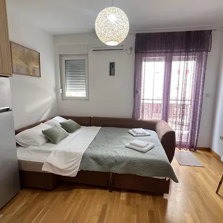 Stari Aerodrom With Private Parking Appartement *